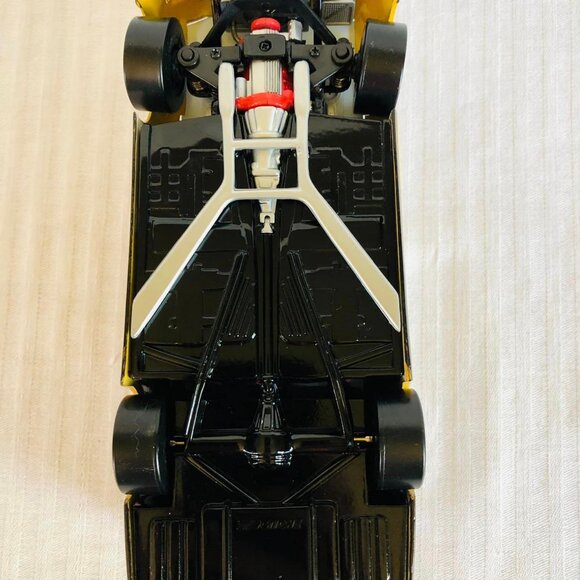 Racing Collectables 1983 Darrell Waltrip Die Cast - Picture 6 of 9